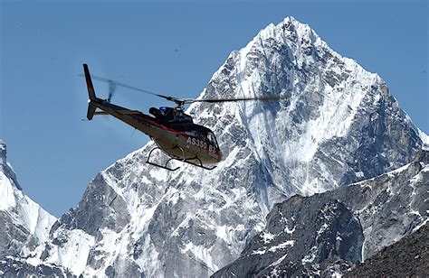 A Helicopter Landing on Mount Everest | Everest Heli Tour