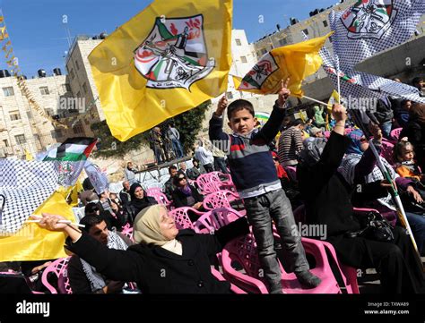 Fatah flag hi-res stock photography and images - Alamy