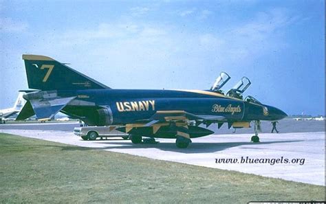 Blue Angels McDonnell Douglas F-4 Phantom. | Us navy blue angels, Aircraft pictures, Blue angels