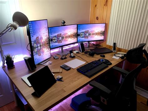 Triple Monitor Desk Setup