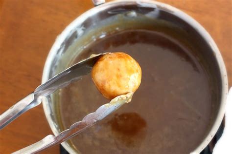 Art of Dessert: Karioka (Deep-fried Coconut Rice Balls with Brown Sugar Glaze)