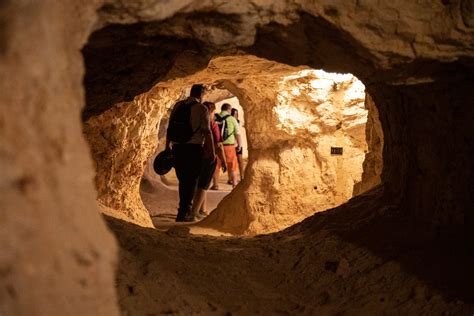 Coober Pedy Tours - Underground Mine Tours at Umoona Opal Mine