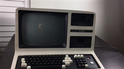 Tandy TRS-80 Model 4 Retro Computer Introduction and Teardown - YouTube