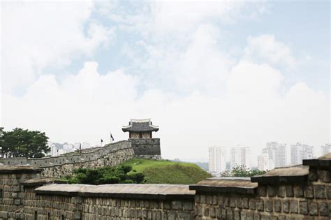 Suwon Hwaseong Fortress, The World Heritage: Suwon Hwaseong Fortress (UNESCO World Heritage)