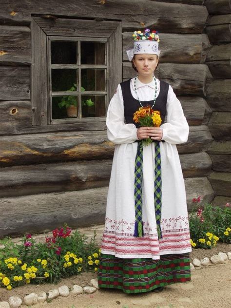 Aukštaitija, Lithuania | Lithuanian clothing, European costumes, Folk ...