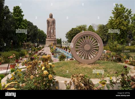 Statue buddha in sarnath uttar hi-res stock photography and images - Alamy