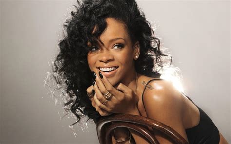 Rihanna Beautiful Wallpapers - Top Free Rihanna Beautiful Backgrounds - WallpaperAccess