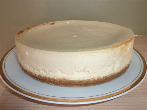 The Pudding Pimp: Baked Vanilla Cheesecake