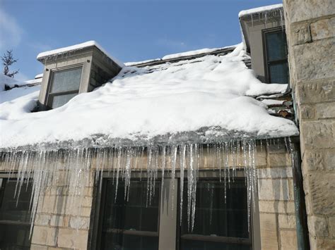 File:Ice dam slate roof.jpg - Wikipedia