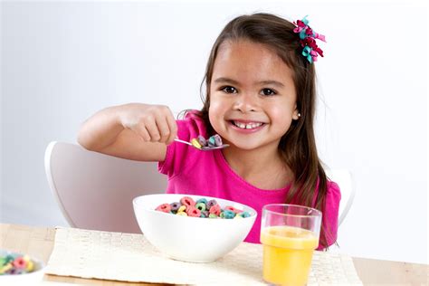 Behind the Scenes: Children Eating Cereal — Nicolesy