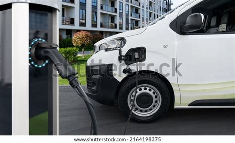 3,723 Electric Cargo Van Images, Stock Photos & Vectors | Shutterstock