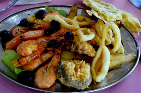 Plat De Friture De Poissons Idéal pour l'Été - TastyGourmandise