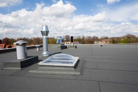 The 10 Best Flat Roof Repair Contractors Near Me (2024)