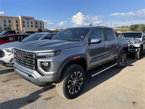 2023 GMC Canyon Denali spotted in the wild | Chevy Colorado & GMC Canyon