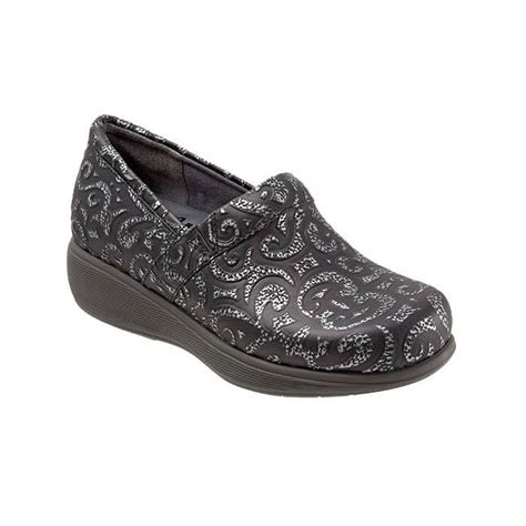 Comfortable Clogs for Work - Softwalk Meredith | Lucky Feet Shoes