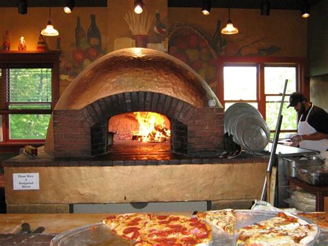 Pizza oven restaurant, Pizza oven, Brick oven outdoor