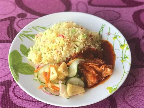 ayam masak merah untuk nasi minyak - KendricktaroRoss