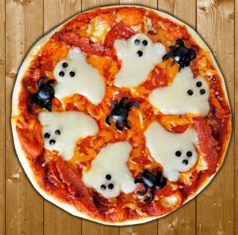 Spooky Halloween Pizza | WittyCrafts.com