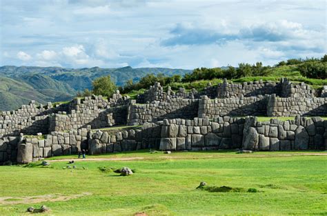 Sacsayhuaman Inca Ruins In Cusco Peru Stock Photo - Download Image Now - iStock