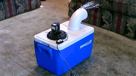 Make A Homemade Air Conditioner Using A Cooler, Ice & A Fan - DIY Ways