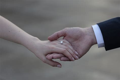 National Survey Overwhelmingly Reveals Holding Hands Makes Relationships Stronger