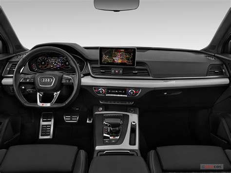 2020 Audi Q5 Pictures: Dashboard | U.S. News & World Report