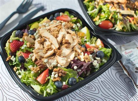 6 Best Fast-Food Salads in America in 2021 — Eat This Not That