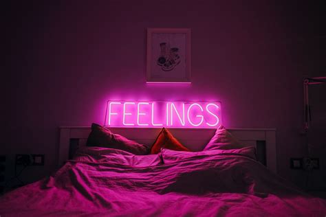 20+ Neon Signs For Bedroom – The Urban Decor