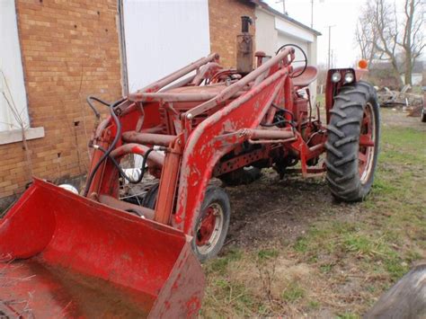 FARMALL 300 | Farmall, Tractors, Antique cars