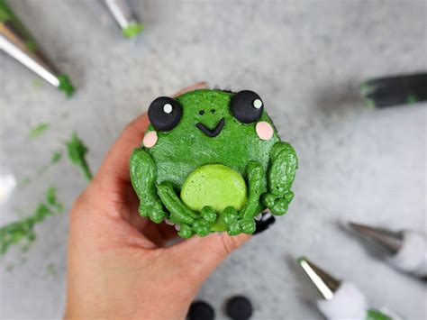 Frog Cupcakes: Easy Recipe & Step-by-Step Tutorial