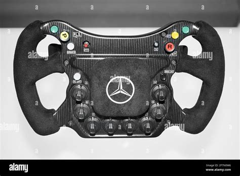 Formula 1 2004 steering wheel mclaren mercedes hi-res stock photography and images - Alamy