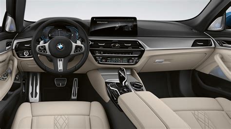 Conoce los acabados del auto híbrido Serie 5 | BMW México