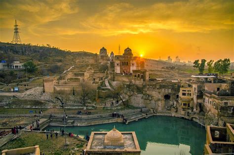 Here Are The Top 10 Tourist Attractions of Punjab Pakistan