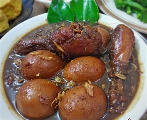 Resep Bumbu Semur Ayam yang Kental, Nikmat dan Praktis