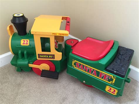 Peg Perego Santa Fe Kids Ride-On Train Engine Green Yellow Battery w/ Whistle | Ride on train ...