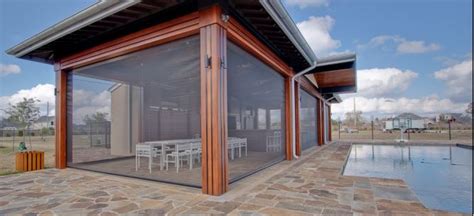 Retractable Patio Screens - Outdoor Living Space Design