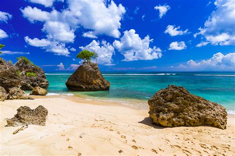 Bali Deretan pantai yang Sangat Estetik - Rekomendasi Tempat Wisata Indonesia