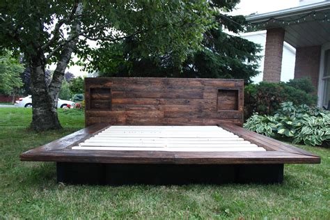 Japanese style platform bed, made from pallet wood! | Platform bed designs, Platform bed, Wood ...