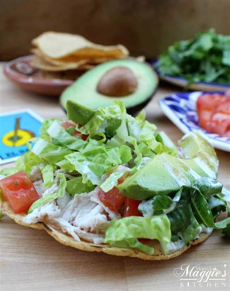 Tostadas de Pollo (Chicken Tostadas) + VIDEO