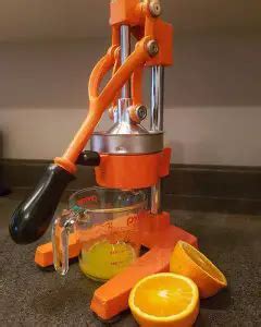 Best Manual Juicer 2022 (5 Hand Press Juicer Compared) – TheJuicerGuide