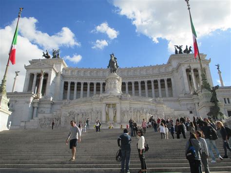 Elaine Travels: Piazza Venezia, Victor Emmanuel Monument, and the Roman ...