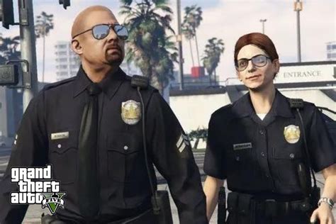 How to get a cop outfit in GTA Online in 2022