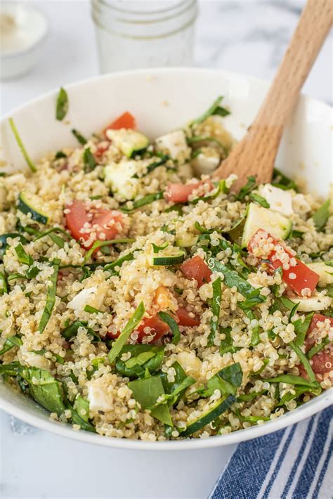 Italian Quinoa Salad - Dash of Sanity