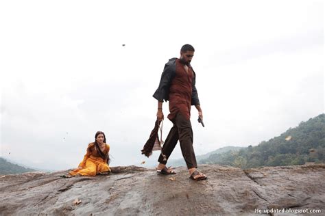 Gaja Muja: Raavan, Raavanan Movie HQ Pics, Stills