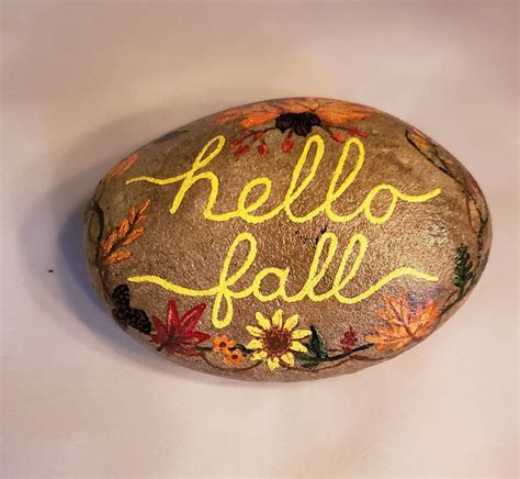 20+30+ Fall Rock Painting Ideas – HOMYRACKS