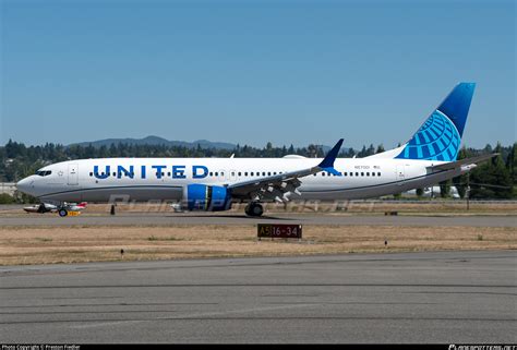 N57001 United Airlines Boeing 737-9 MAX Photo by Preston Fiedler | ID ...