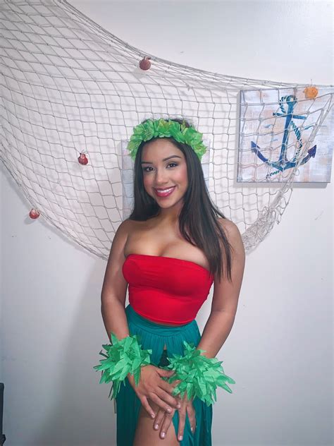 Pin by Cheyenne Rosado on Lilo and Stitch costume | Lilo costume, Teenage halloween costumes ...