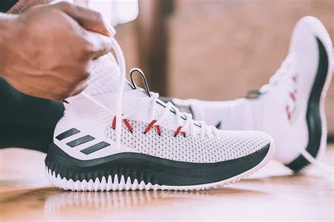 Damian Lillard’s New Signature Shoe With Adidas Unveiled – Footwear News