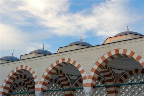 Facade of the Camlica Mosque · Free Stock Photo