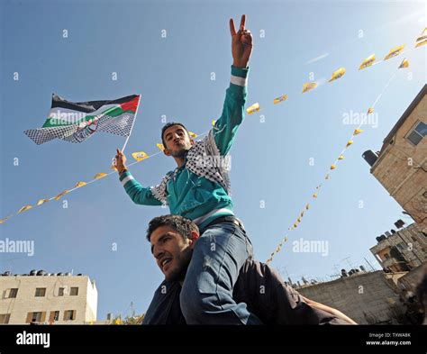 Fatah flag hi-res stock photography and images - Alamy